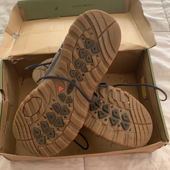 Keen Hiking Boots - Picture 2 of 3